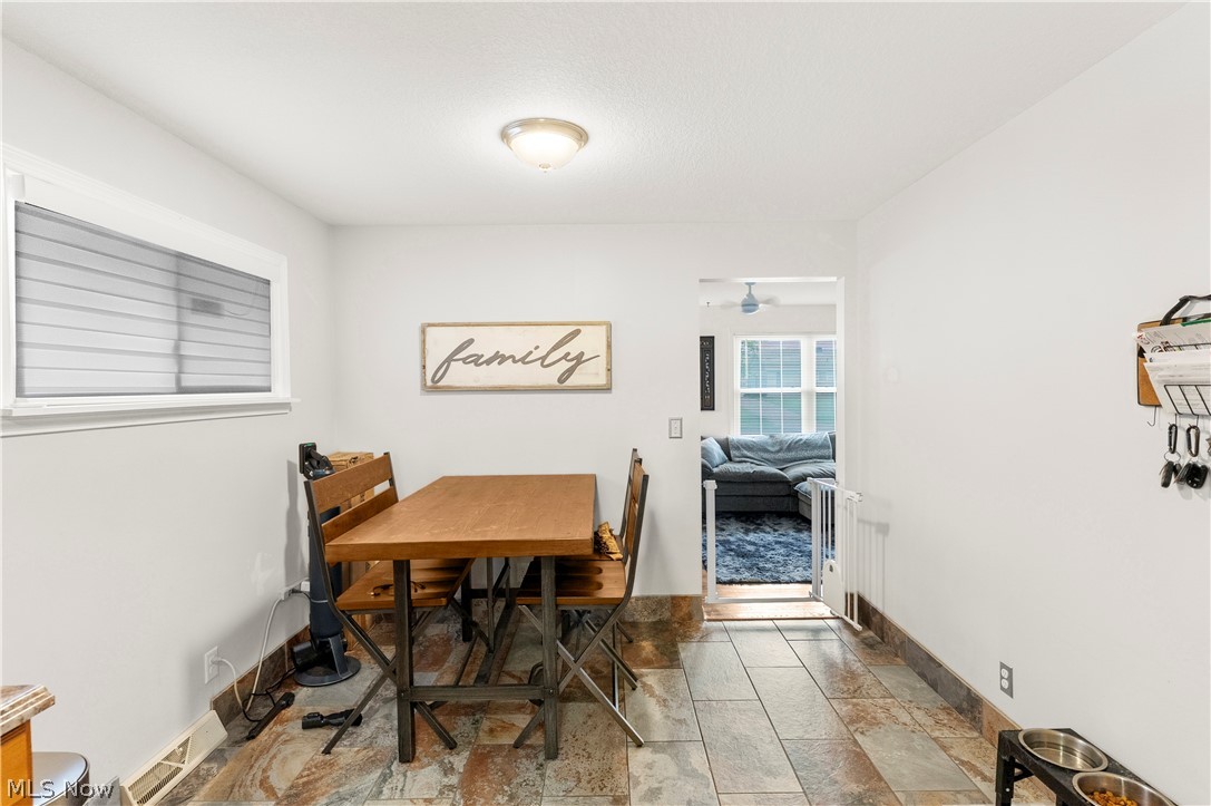 3235 Sunnybrooke Youngstown OH 44511