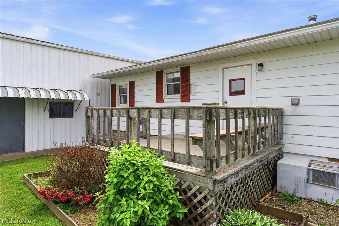 23215 County Road 621 Coshocton OH 43812
