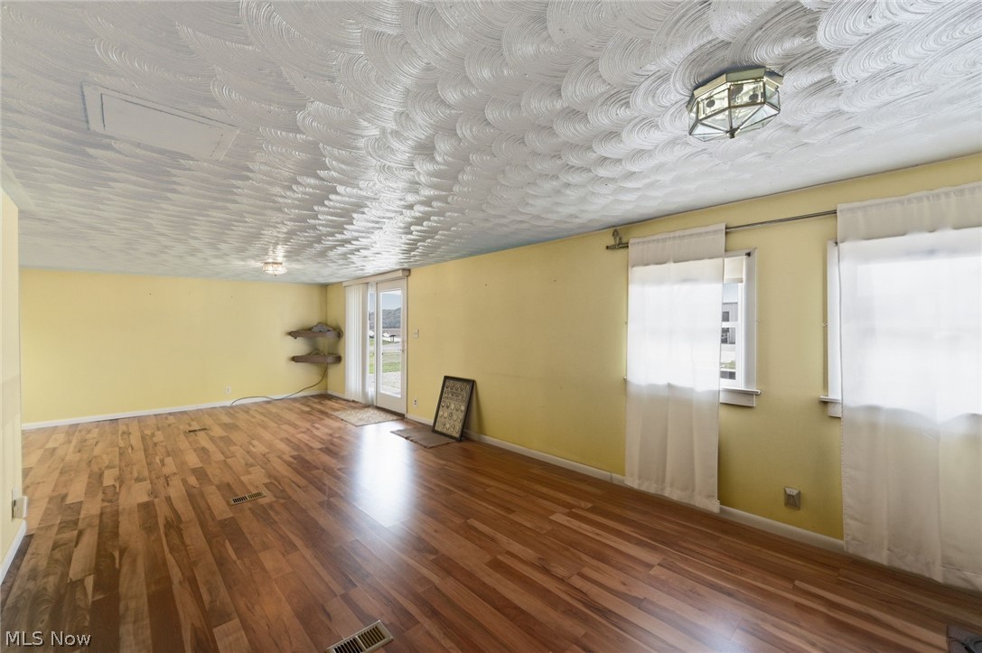 23215 County Road 621 Coshocton OH 43812