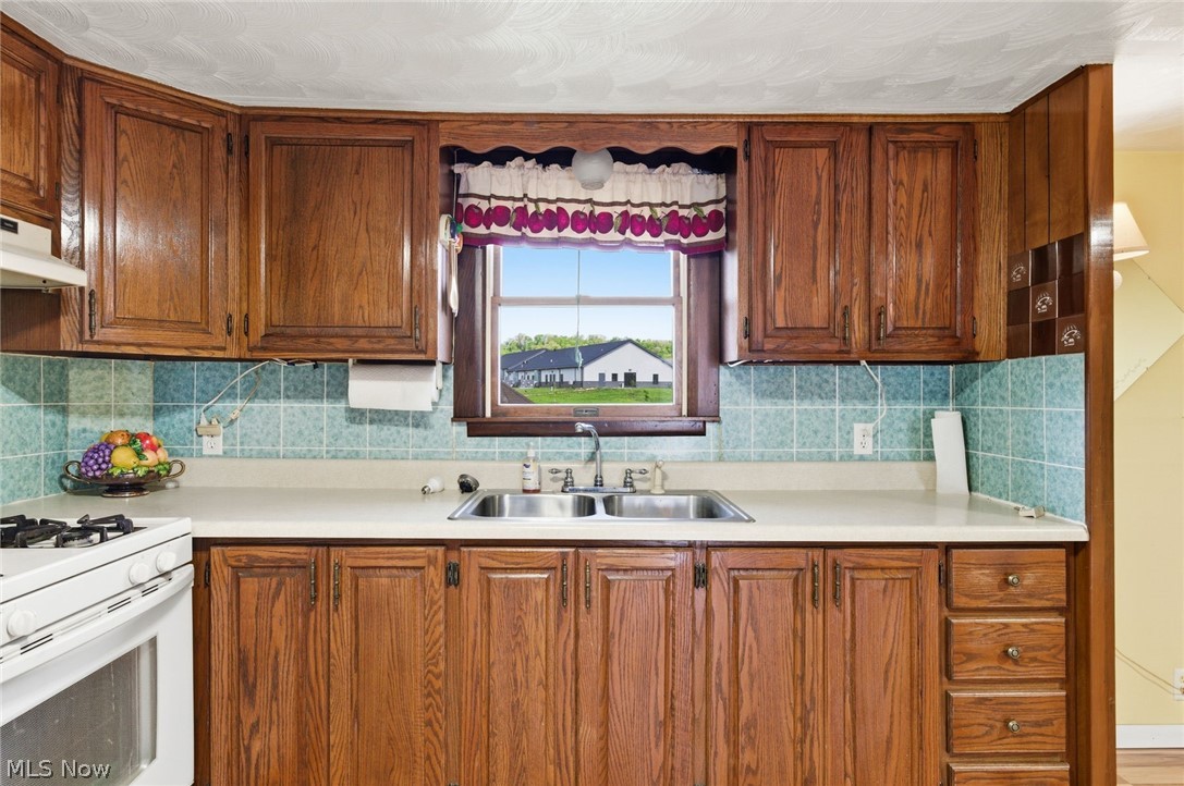 23215 County Road 621 Coshocton OH 43812