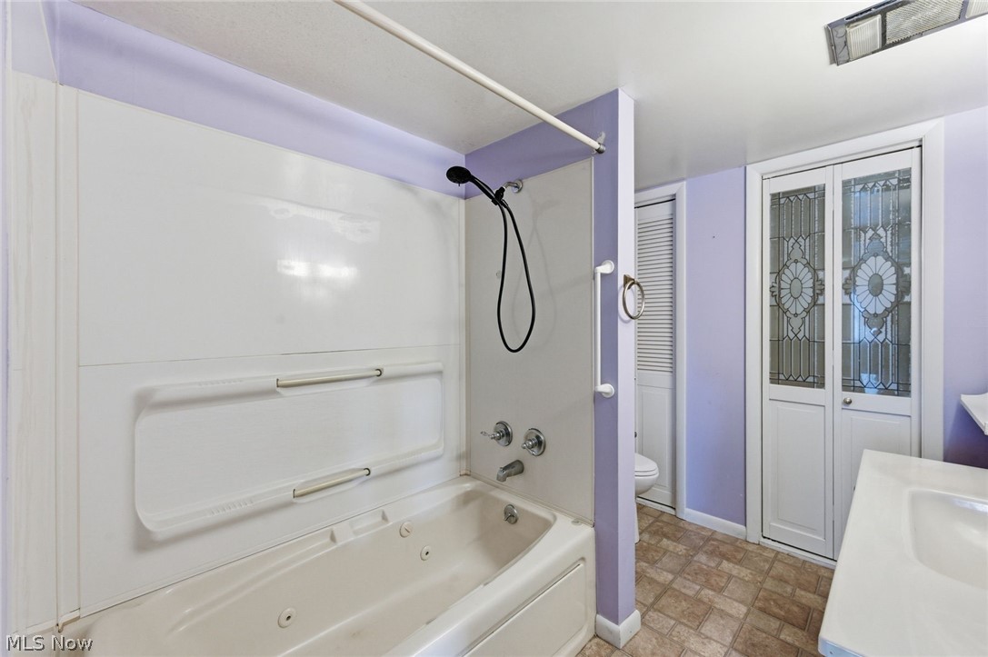 23215 County Road 621 Coshocton OH 43812