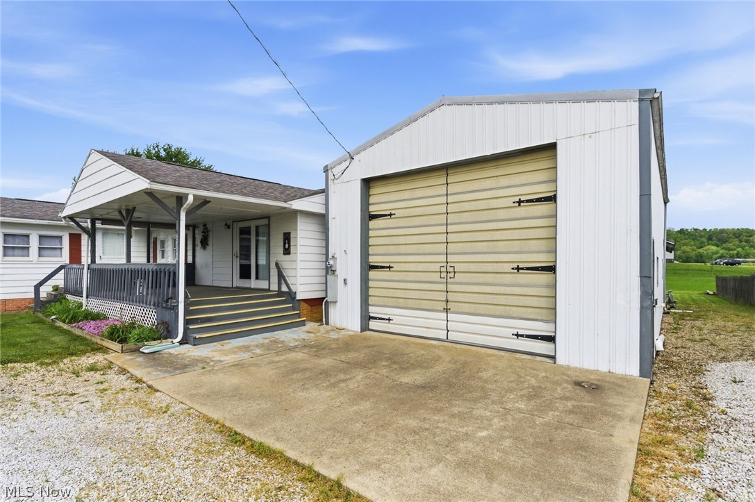 23215 County Road 621 Coshocton OH 43812