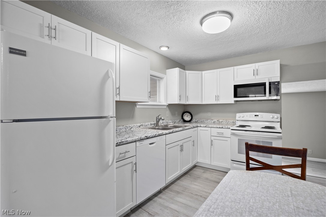 6485 Russia Road South Amherst OH 44001