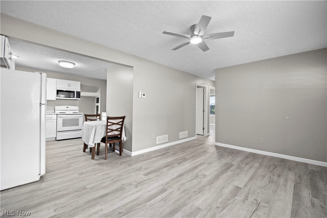 6485 Russia Road South Amherst OH 44001