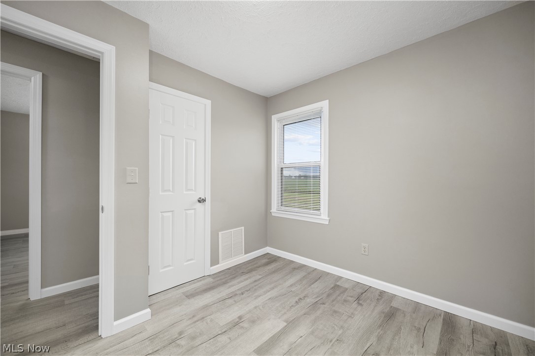 6485 Russia Road South Amherst OH 44001