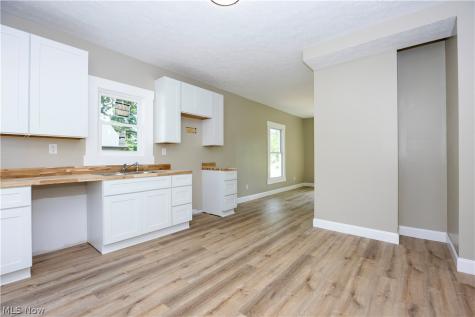 179 W Main Street New London OH 44851