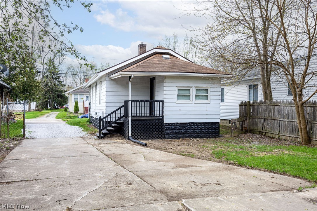 961 Wyley Avenue Akron OH 44306