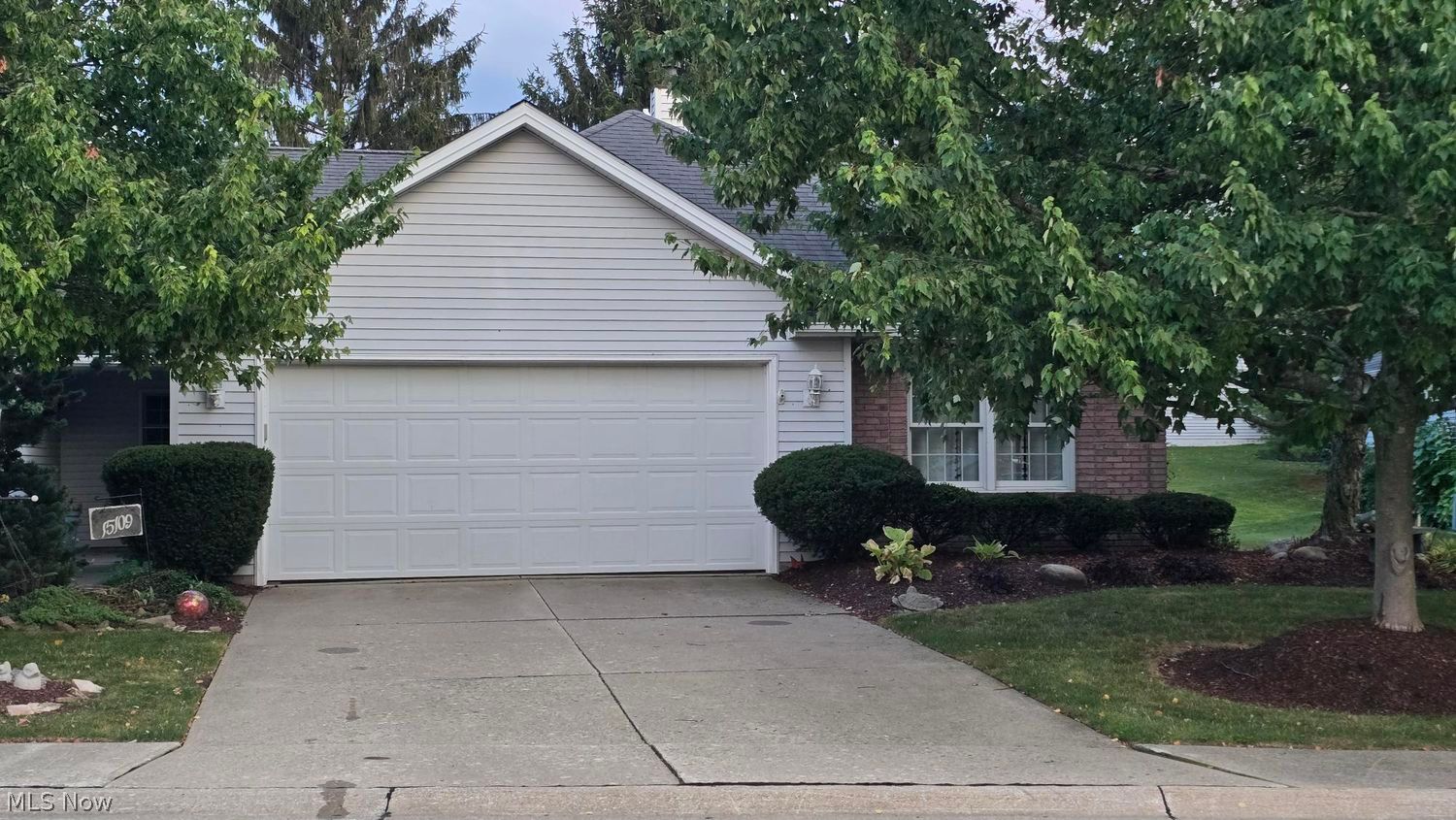15109 Colony Ct. Court Strongsville OH 44136