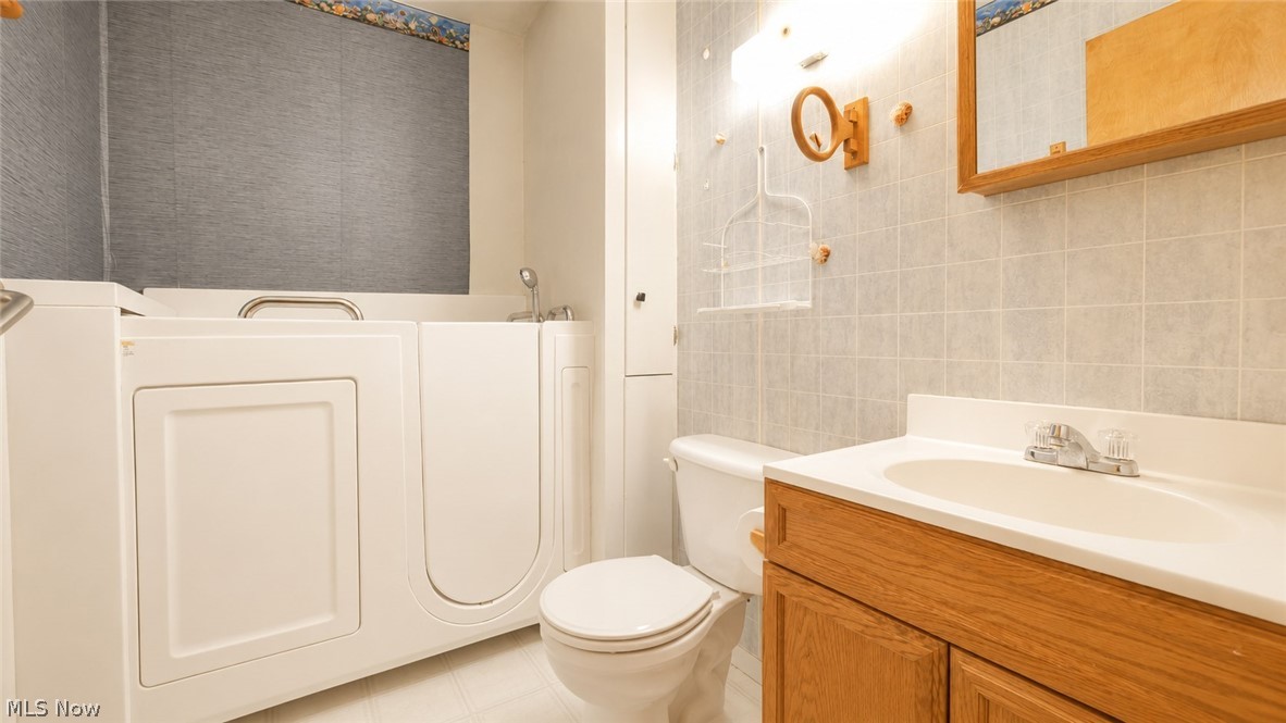 40 Sunset Drive Mcconnelsville OH 43756