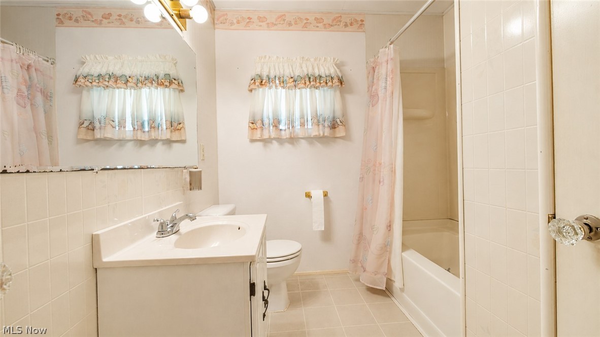 40 Sunset Drive Mcconnelsville OH 43756