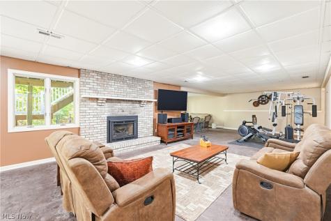 10124 Jamestown Drive North Royalton OH 44133