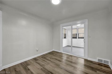 6806 Ottawa Cleveland OH 44105