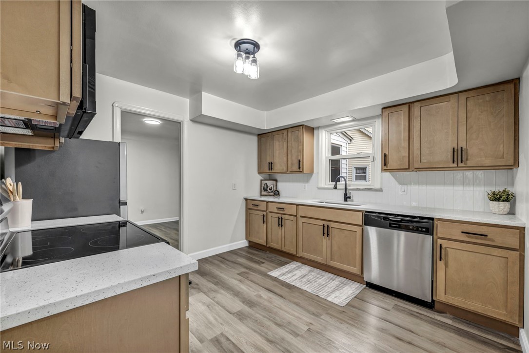 6806 Ottawa Cleveland OH 44105