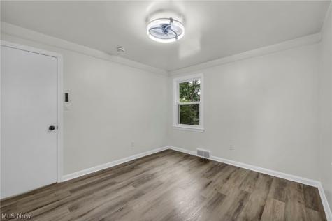 6806 Ottawa Cleveland OH 44105
