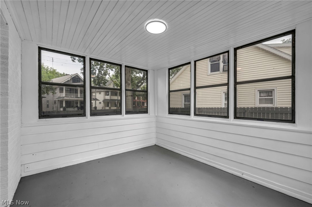 6806 Ottawa Cleveland OH 44105