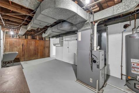6806 Ottawa Cleveland OH 44105