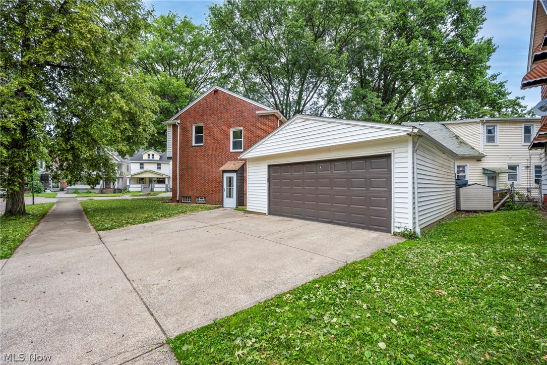 6806 Ottawa Cleveland OH 44105