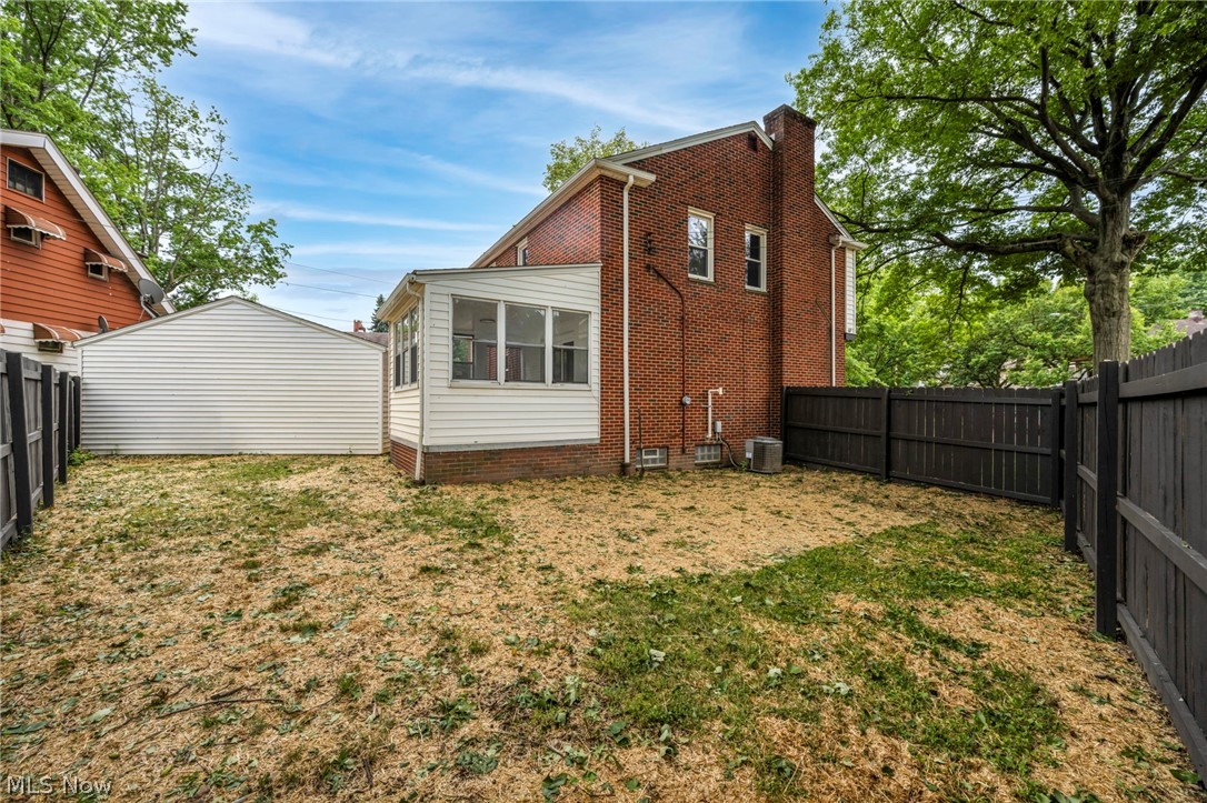 6806 Ottawa Cleveland OH 44105