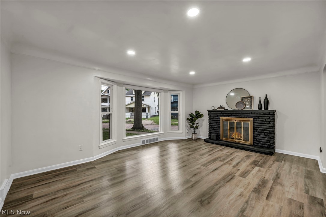 6806 Ottawa Cleveland OH 44105