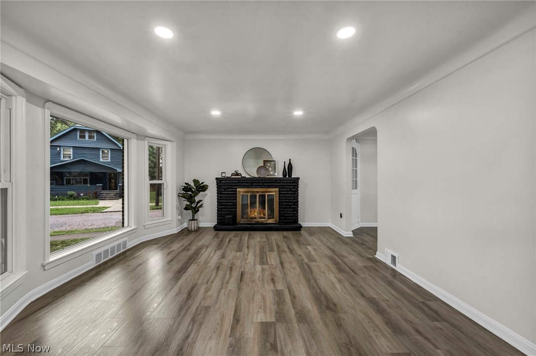 6806 Ottawa Cleveland OH 44105