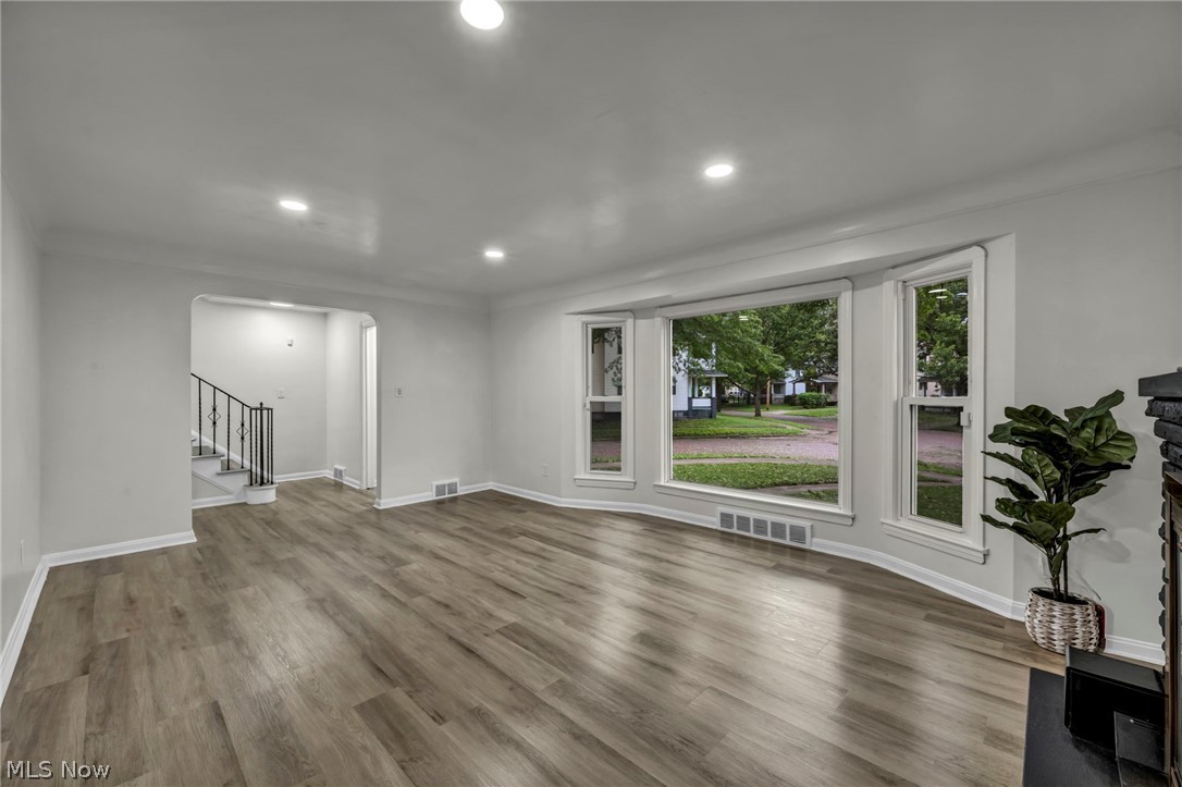 6806 Ottawa Cleveland OH 44105