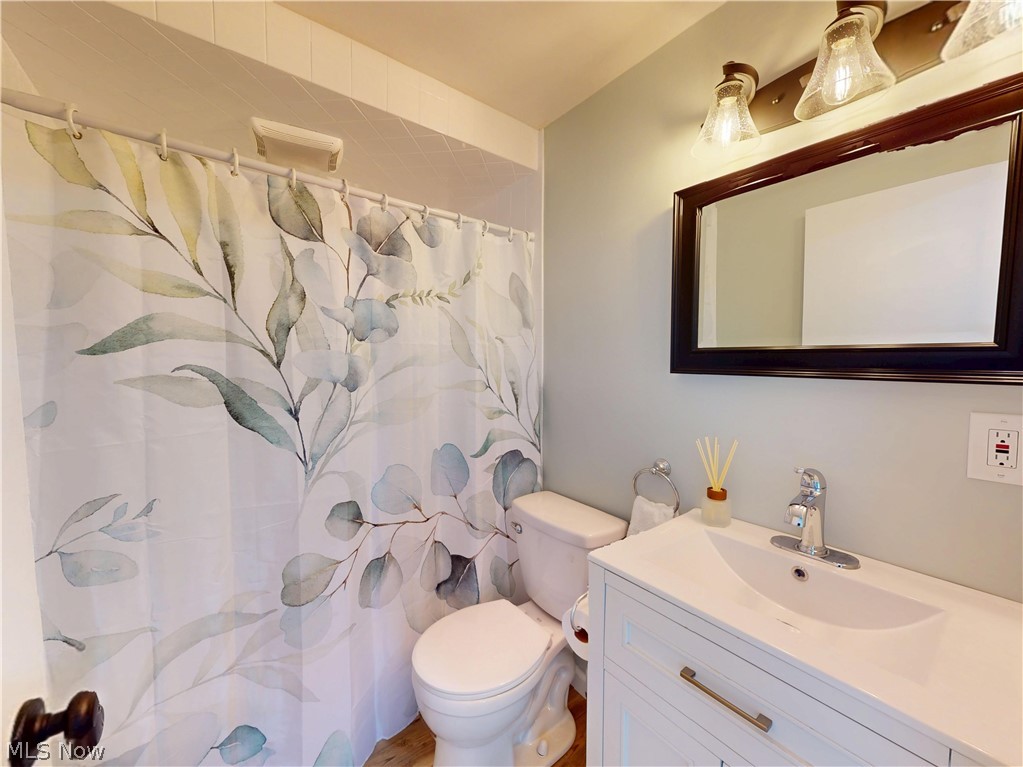 310 N Bissell Road Aurora OH 44202