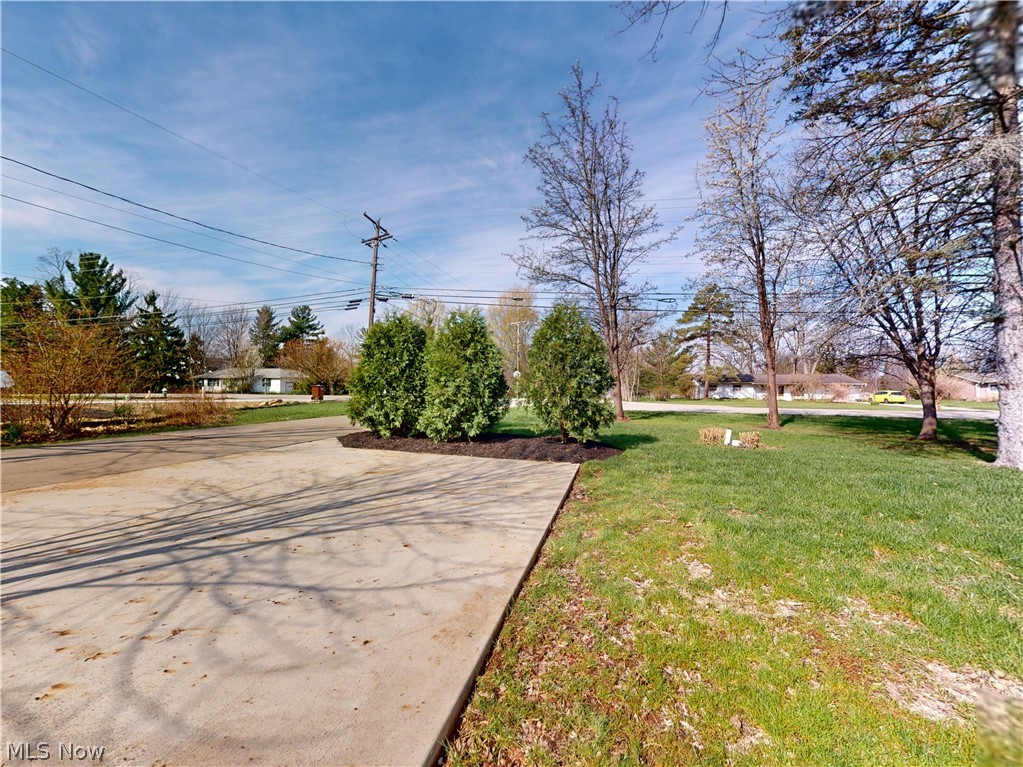 310 N Bissell Road Aurora OH 44202