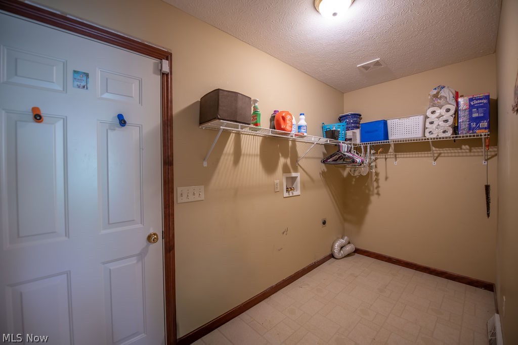 113 Howard Drive Dover OH 44622