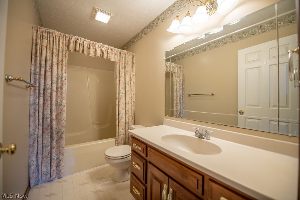 113 Howard Drive Dover OH 44622