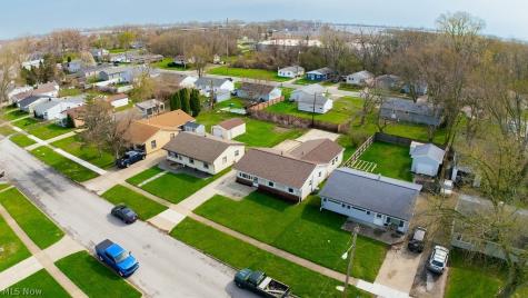 1310 E Larchmont Drive Sandusky OH 44870