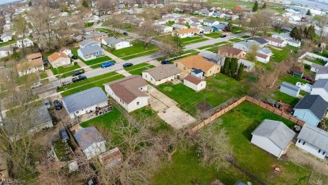 1310 E Larchmont Drive Sandusky OH 44870
