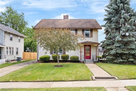 206 Bachtel Street SE North Canton OH 44720