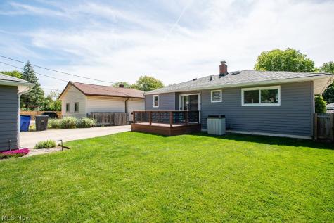 18018 Fairway Cleveland OH 44135