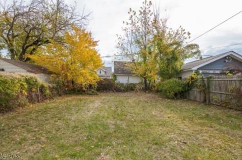 2219 Hood Avenue Cleveland OH 44109