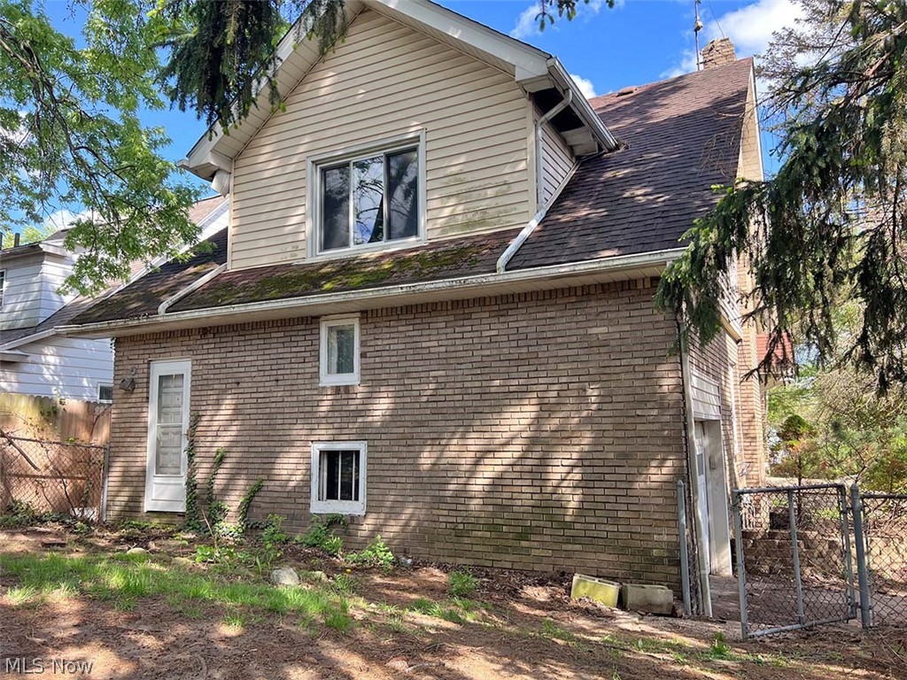 2464 4th Street Cuyahoga Falls OH 44221