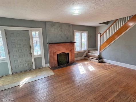 2464 4th Street Cuyahoga Falls OH 44221