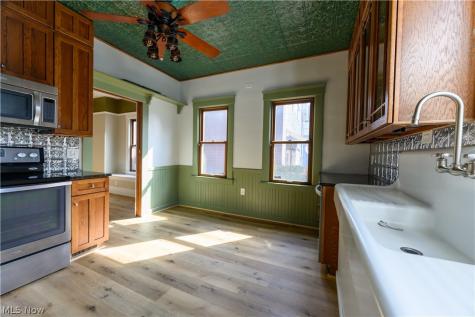 4209 Woodbine Avenue Cleveland OH 44113