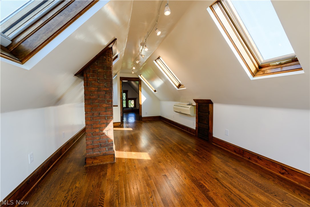 4209 Woodbine Avenue Cleveland OH 44113