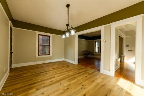 4209 Woodbine Avenue Cleveland OH 44113