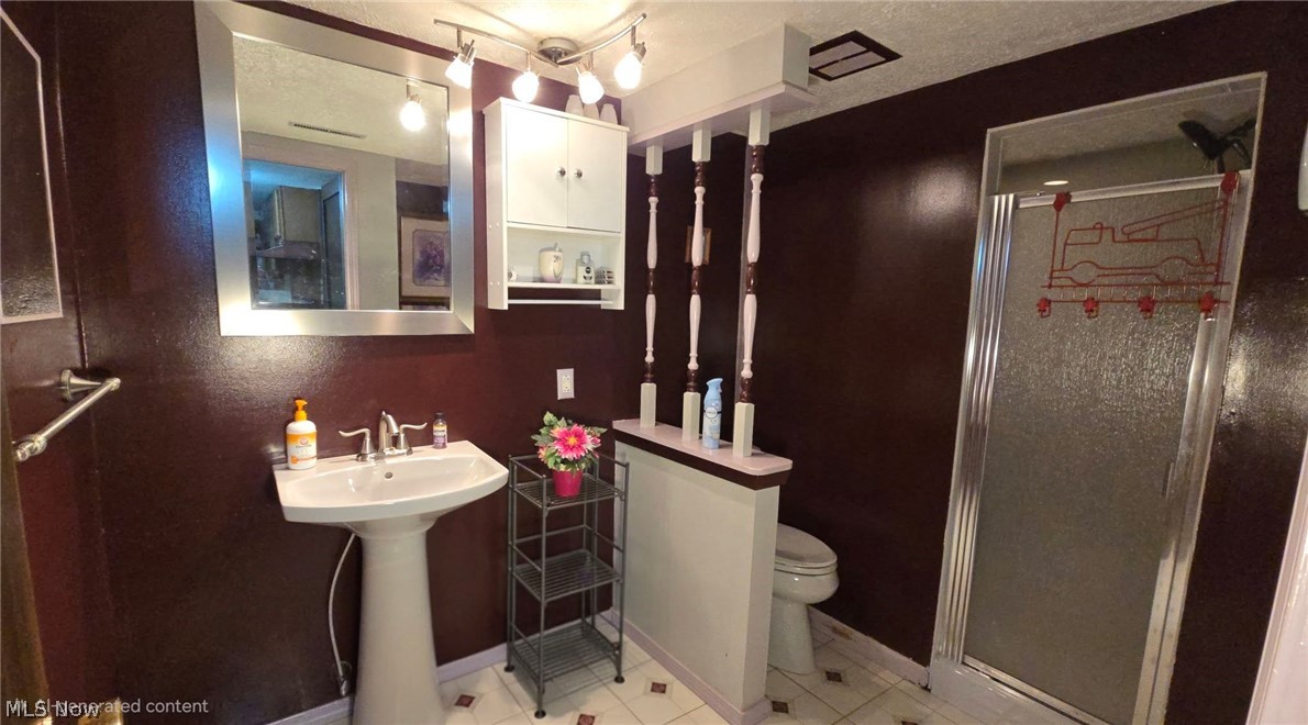 18290 Whitney Road Strongsville OH 44149