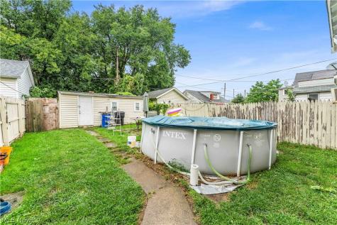 3056 W 104th Street Cleveland OH 44111