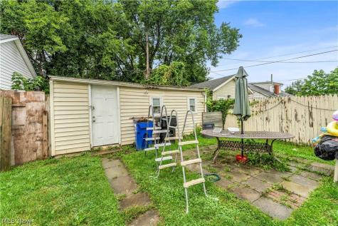3056 W 104th Street Cleveland OH 44111