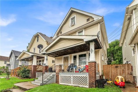 3056 W 104th Street Cleveland OH 44111