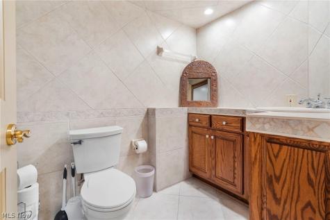 6274 Bertram Avenue NW Canton OH 44718