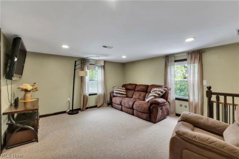 8704 Columbia Road Olmsted Falls OH 44138