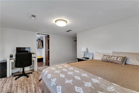 8704 Columbia Road Olmsted Falls OH 44138