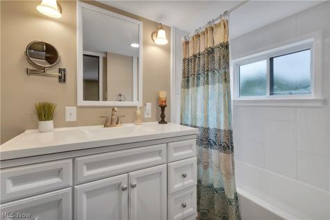 8704 Columbia Road Olmsted Falls OH 44138