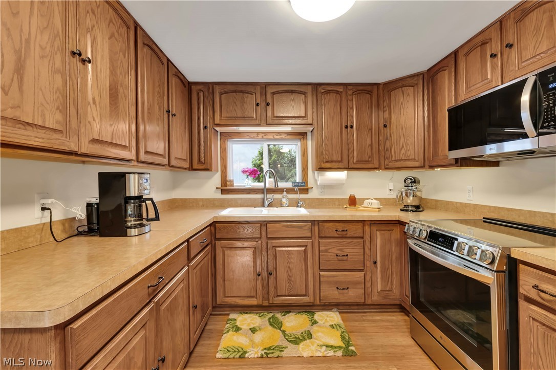 8704 Columbia Road Olmsted Falls OH 44138