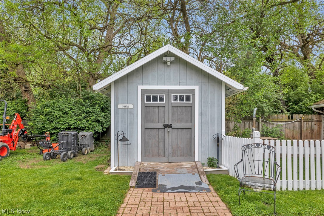 8704 Columbia Road Olmsted Falls OH 44138
