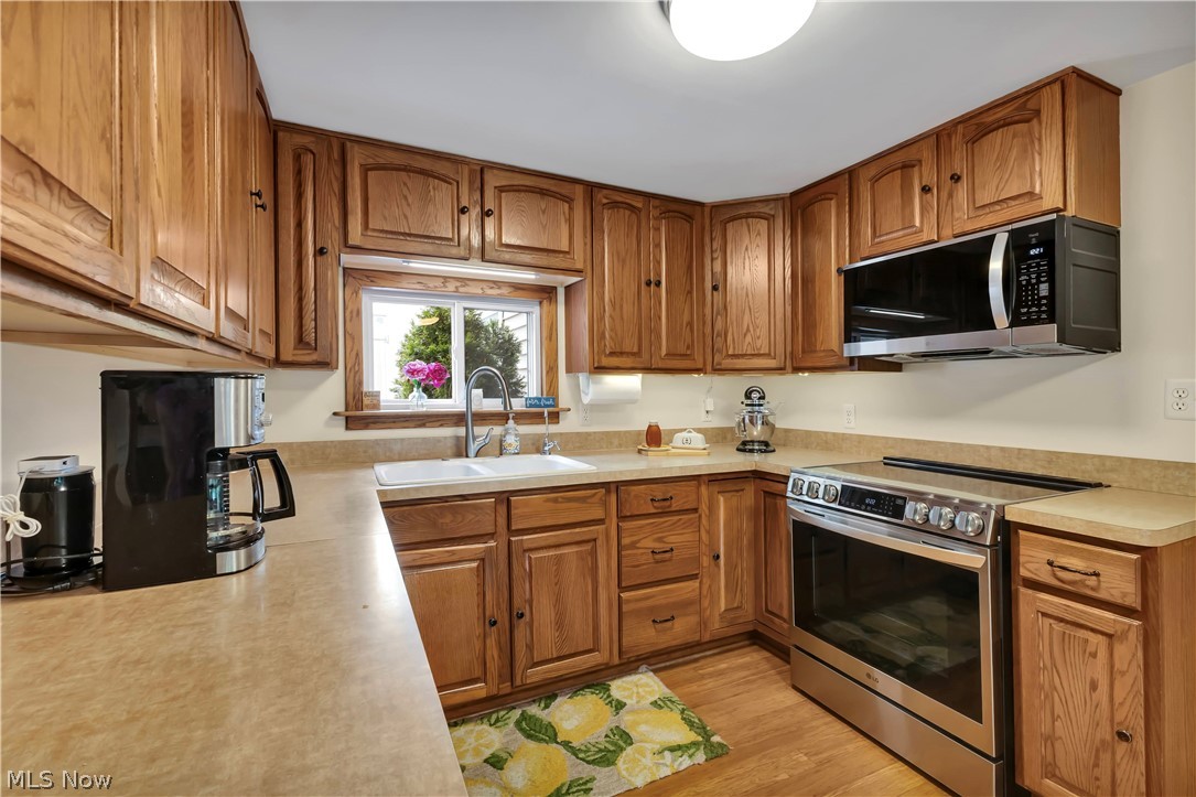 8704 Columbia Road Olmsted Falls OH 44138